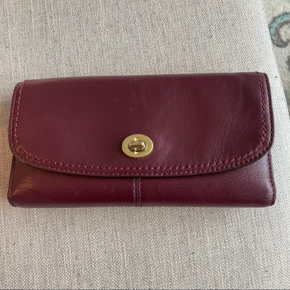 👜100% Authentic Coach Turnlock  Burgundy Long Wallet with Removable Piece👜